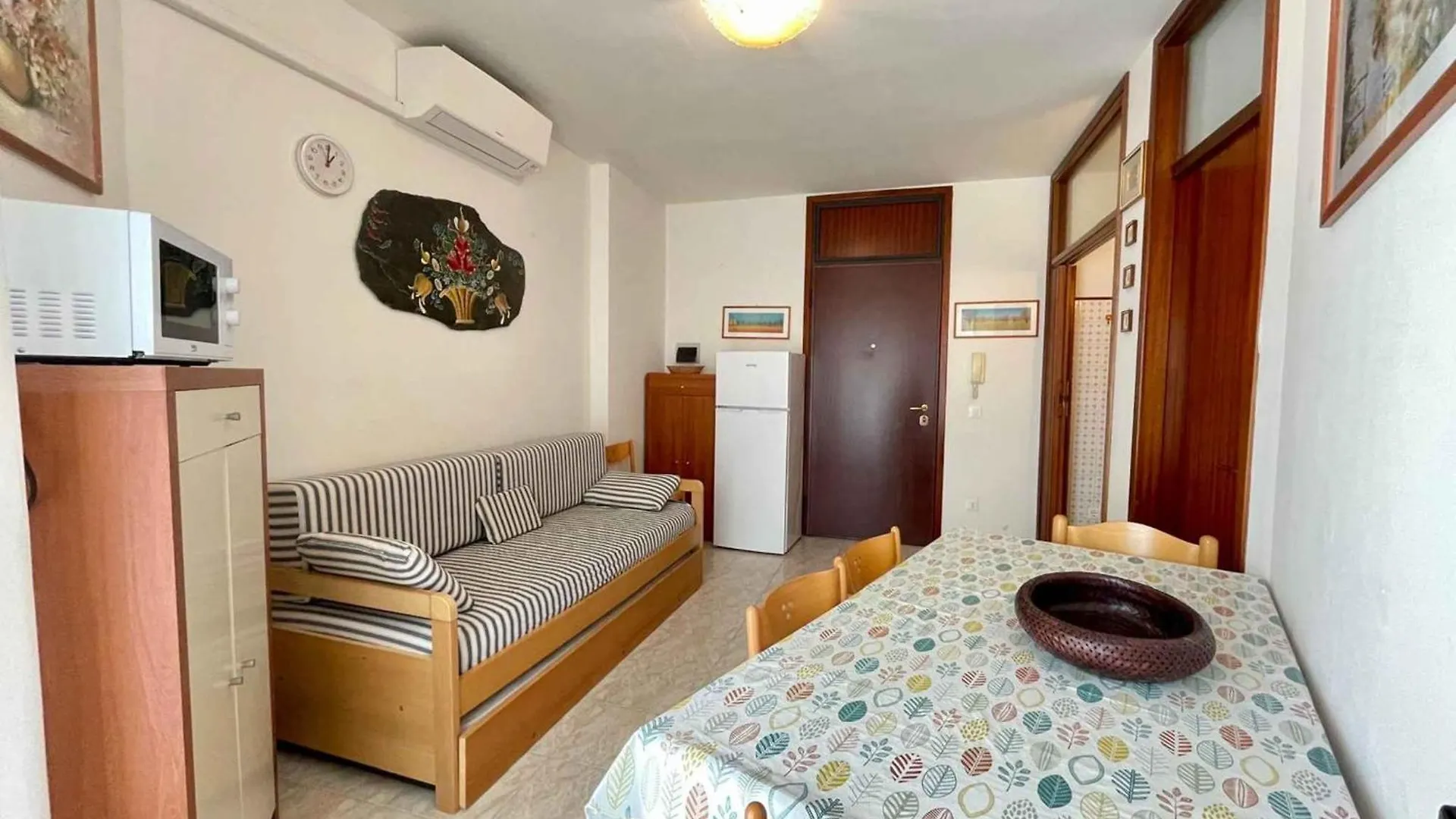Apartment In Porto Santa Margherita 43488  圣玛格丽塔波尔勒港